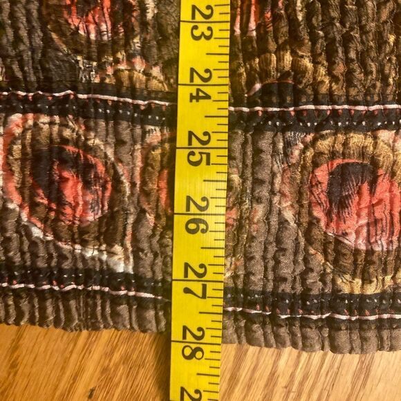 Women’s XL Peacock Feather Tan Vest - Picture 5 of 8